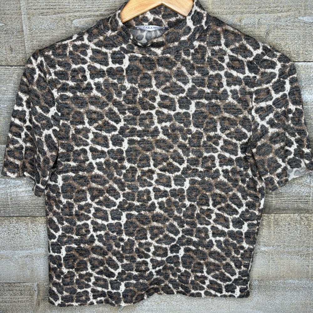 Zara trafaluc leopard cheetah mock neck short sleeve top